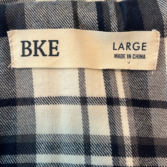 BKE navy blue vest w/ plaid flannel lining, size L. - Picture 7 of 13